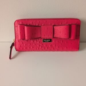 Kate Spade Presley Pink Ostrich Wristlet/Wallet $26